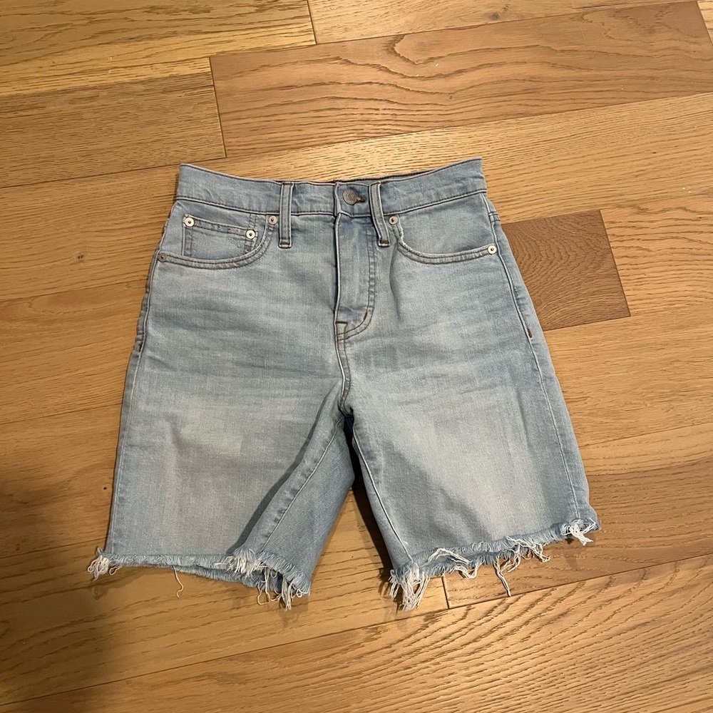 Mid/length denim Madewell shorts